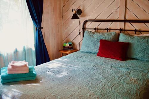 Denali Wild Stay - Muskrat cabin, private, free wifi, free parking, sleep 4