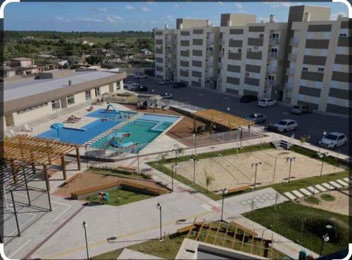 Apto novo em condomínio com ótima área de lazer e garagem