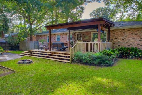 Charming home near Folly & Downtown Charleston