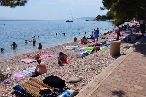 Apartments with a parking space Podaca, Makarska - 15748