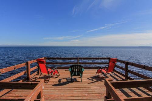 Magnifique chalet au bord du Lac-Saint-Jean