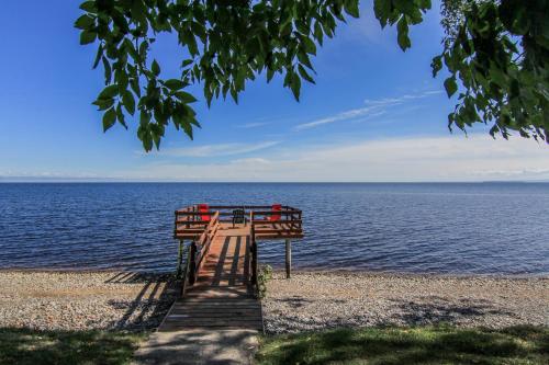 Magnifique chalet au bord du Lac-Saint-Jean