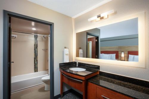Hyatt Place Birmingham Inverness - image 3