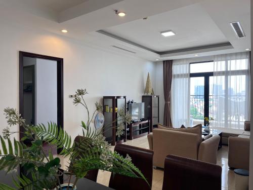 Vinhomes Royal City Luxury Apartment
