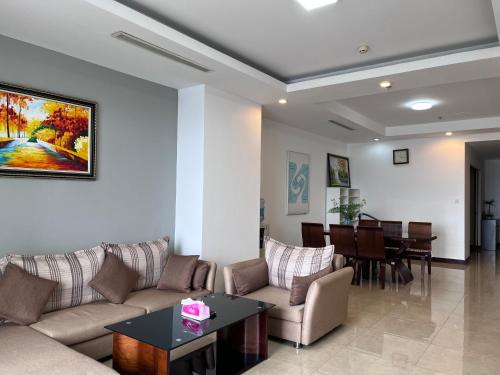 Vinhomes Royal City Luxury Apartment