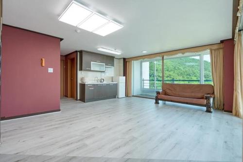 Kitchen, Namhae Season Hotel in Samdong-myeon