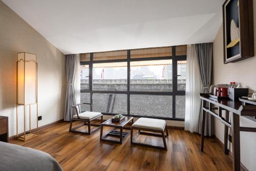 鸿胪花园酒店 入住赠送百威啤酒2瓶 鸿胪花园酒店 入住赠送百威啤酒2瓶