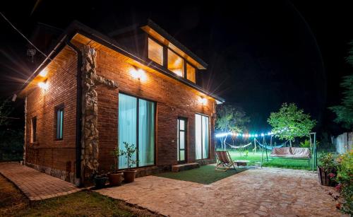 WoodStar/ტყის ვარსკვლავი, Ambrolauri (Foto 10)