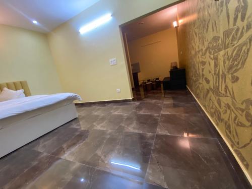 Superior Suite image 5