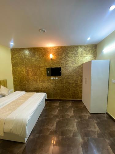 Double Room image 7