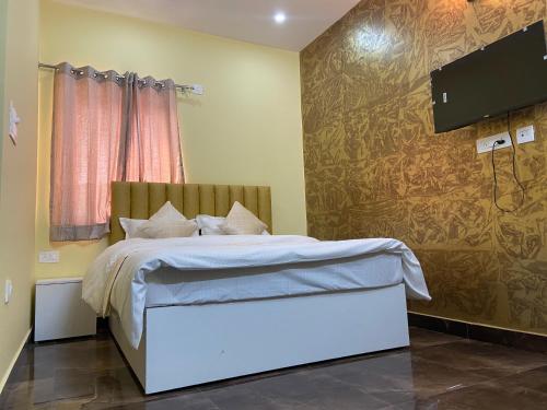 Double Room image 2