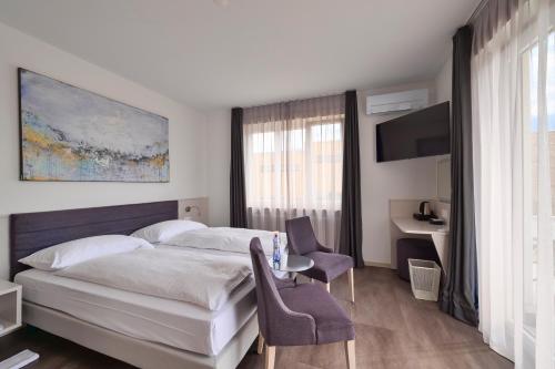 2 twin beds