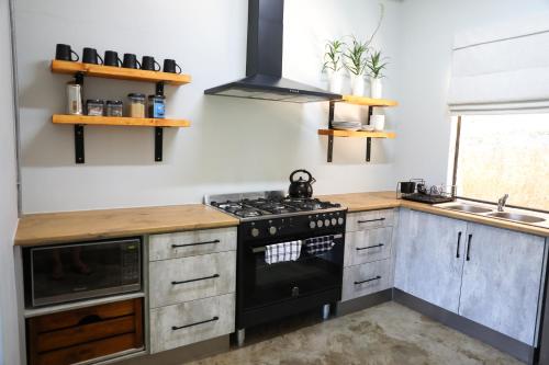 Nguni Place - a self-catering, modern apartment. photo 1