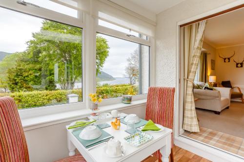 Urquhart Bay B&B - image 4