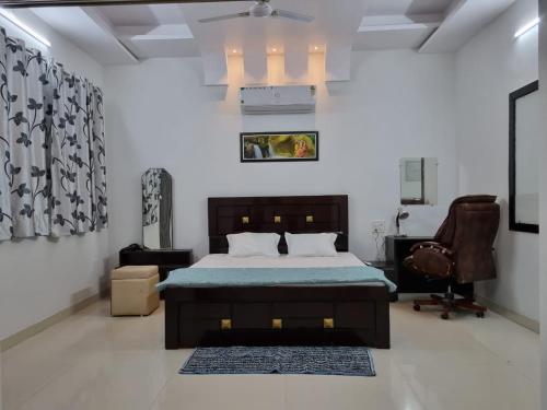 . Leela Homestay Jabalpur - Lily - 2 BHK Luxury appartment