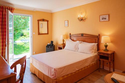 Book the Standard Double Room Standard Double Room