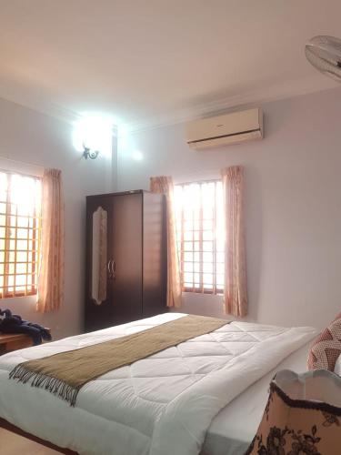Double Room image 8