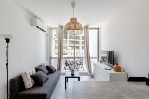 Cosy apartment on the beach Bat yam