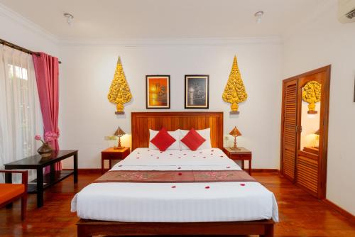 Double or twin room, deluxe