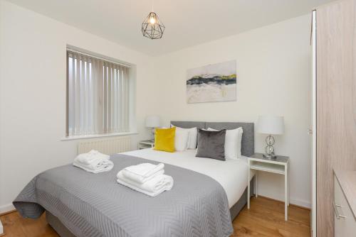 The Zone - Vibrant City Centre Apartment