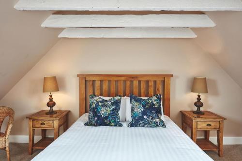 Brambles of Inveraray - image 10