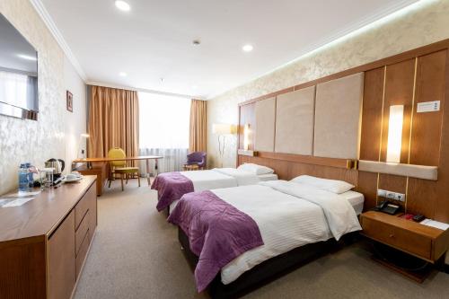 Reikartz Sky Almaty Room Type - Standard Twin Beds Room