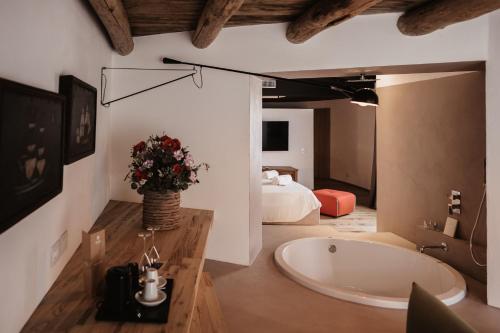 492472922 Praia Art Resort - Small Luxury Hotels of the world