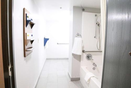 Microtel Inn & Suites by Wyndham Charlotte/Northlake in Charlotte, USA