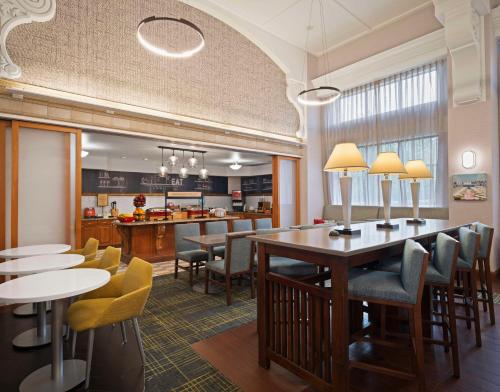 Hampton Inn By Hilton & Suites Arundel Mills/Baltimore, Md