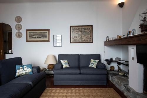 081b) Historic Villa Il Vigneto 49, Sea view, Balcony, Free private parking