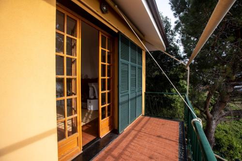 081b) Historic Villa Il Vigneto 49, Sea view, Balcony, Free private parking