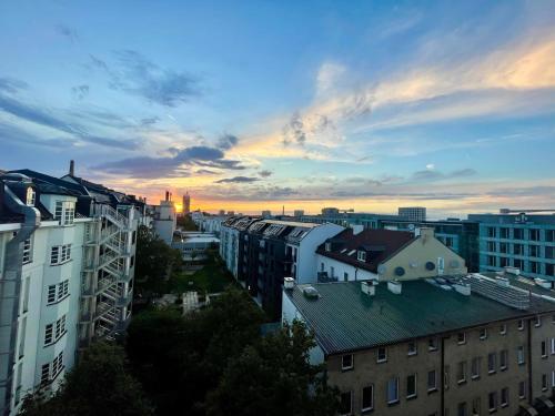 Quiet room in big flat 500m from Oktoberfest