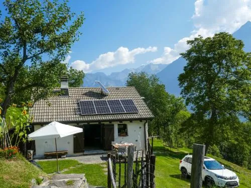 Holiday Home Rustico Girasole by Interhome in Leontica, Schweiz