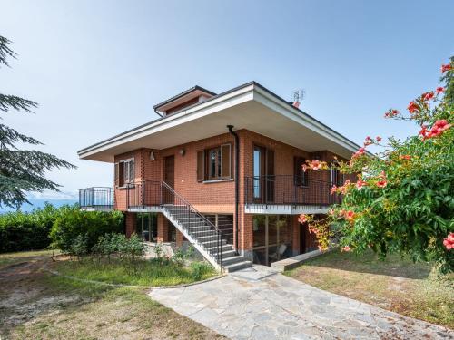  Holiday Home Pinetina by Interhome, Ferienwohnung in Bossolasco