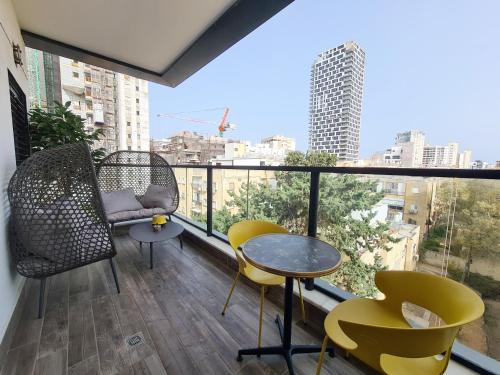 Instalaciones, Jerusalem 9 - By Beach Apartments TLV in Bat Yam
