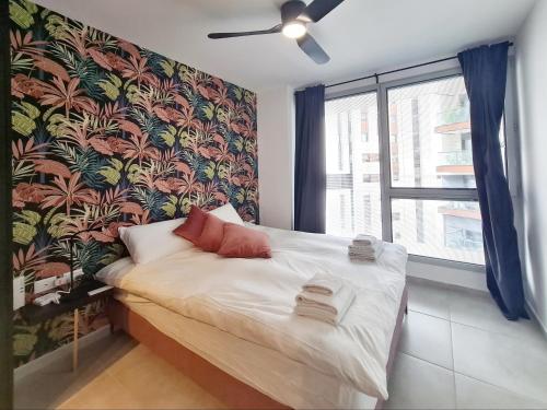 Three-Bedroom Apartment with Balcony image 10