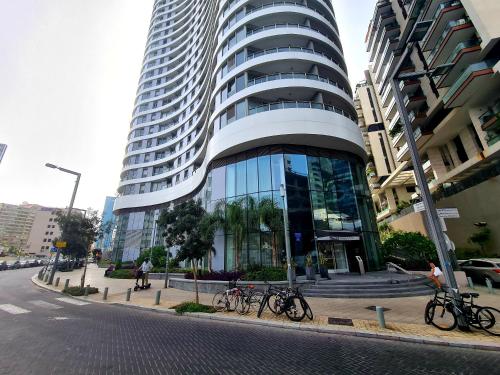 Three-Bedroom Apartment with Balcony image 7
