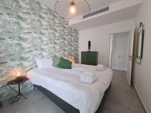 Three-Bedroom Apartment with Balcony image 3