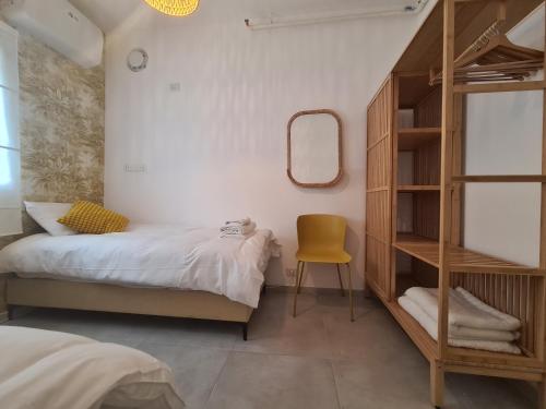 Three-Bedroom Apartment with Balcony image 2