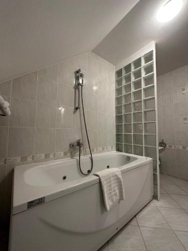 Two-Bedroom Apartment with Balcony image 10