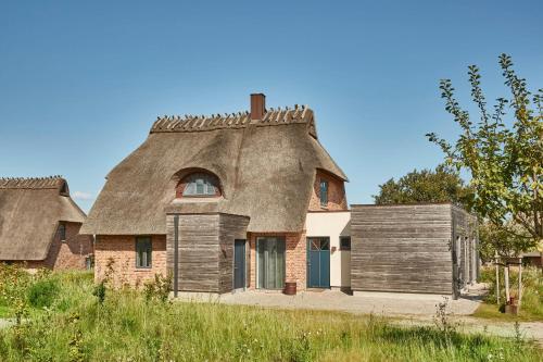 Reetdorf Geltinger Birk Atelierhaus Salzwiese in Nieby, Deutschland