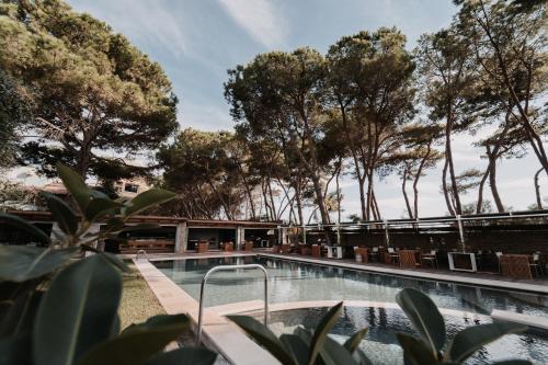 492510039 Praia Art Resort - Small Luxury Hotels of the world