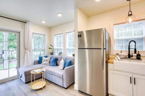 Cozy Cottage Minutes to Downtown Southport! in Southport (Észak-Karolina)