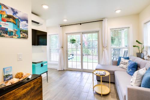 Cozy Cottage Minutes to Downtown Southport! in Southport (Észak-Karolina)