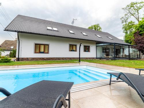 Kilátás, Villa u zámku Sobotín (Villa u zamku Sobotin) in Sobotin