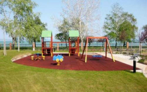 leikkipaikka, Galerius Harmony Penthouse in Siófok