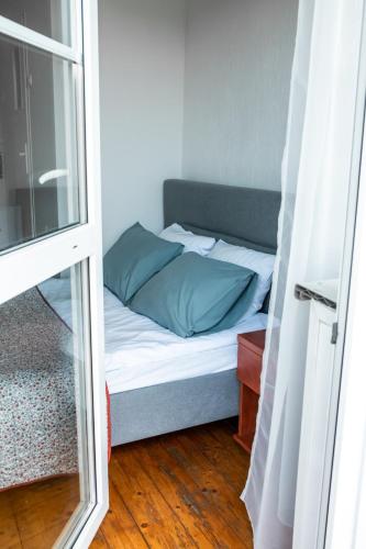 1 double bed