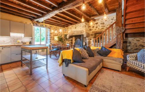 1 Bedroom Stunning Home In Argentonnay