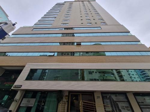 APT 1201 - 3 Suítes - Meia Praia - Deslumbrante