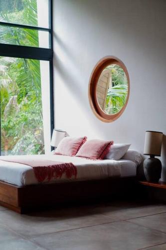 Ubud zen river house - tranquil retreat in nature